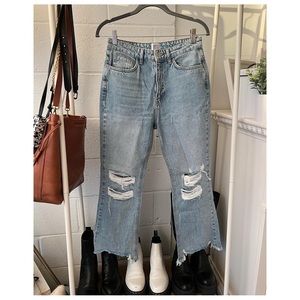 👱🏻‍♀️💎URBAN OUTFITTERS BDG Wilco Destroyed High Waisted Cropped Flare Jean